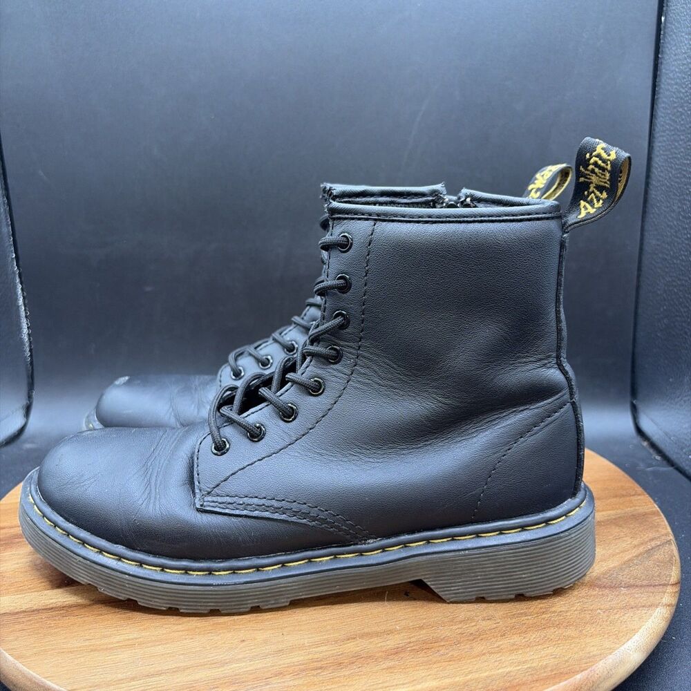 Dr Martens Delaney Girls Size 5 Boots Ankle Black Patent Leather Shoes